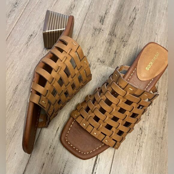 Maurices women’s brown slide latticed faux leather heels. Size 8 - Picture 2 of 7